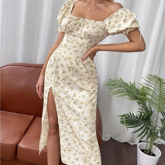 BOHO FLORAL PUFFY SLEEVE DRESS - Picture 2 of 3